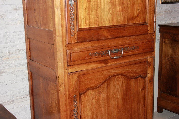 Commode Française Du XIXe Siècle En Bois De Cerisier Avec 1 Tiroir Et 2 Portes-photo-4