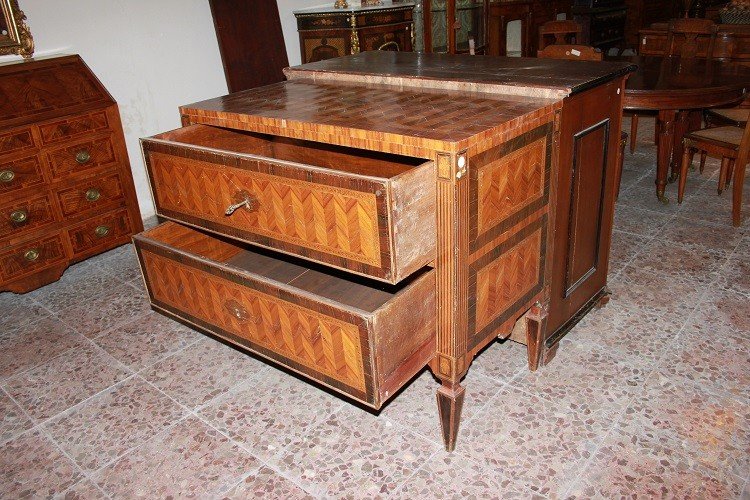 Italian Chest Of Drawers From The 1700s In Louis XVI Style, Made Of Bois De Rose Wood-photo-3