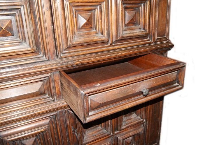 Italian Sideboard From 1900 In Renaissance Style-photo-3