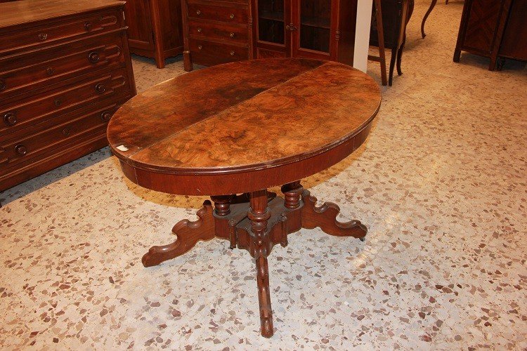 Table Ovale Extensible De Style Biedermeier Du XIXe Siècle En Noyer De Racine