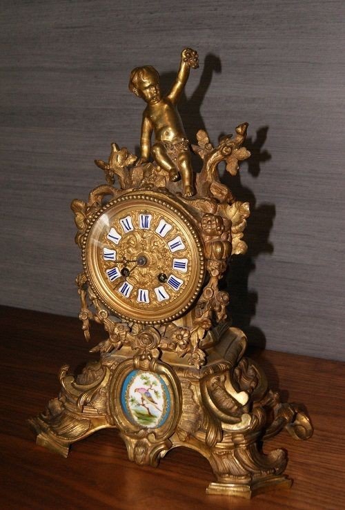 Pendule Horloge En Bronze Du 19e Siècle Avec Médaillon En Porcelaine De Sèvres-photo-3