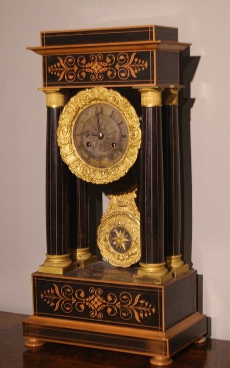 French Clock From The Mid-1800s, Charles X Style, In Boxwood And Ebonized Wood. It Features Ric-photo-4