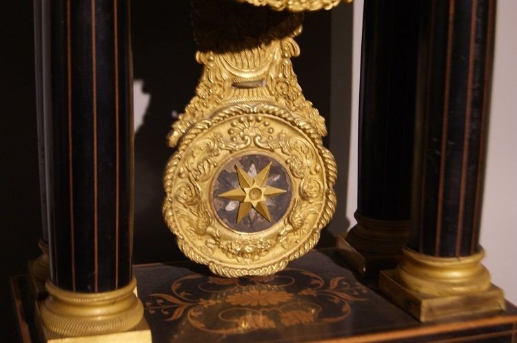 French Clock From The Mid-1800s, Charles X Style, In Boxwood And Ebonized Wood. It Features Ric-photo-2