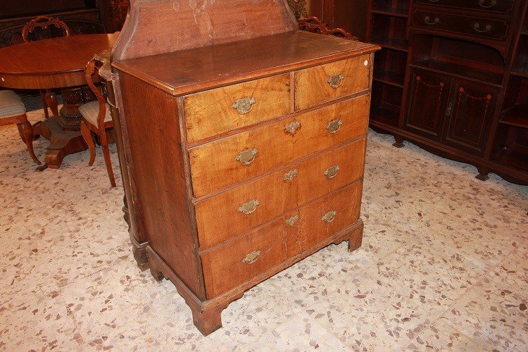 Petite Commode Anglaise De Style Queen Anne Du XVIIIe Siècle En Bois De Noyer-photo-2