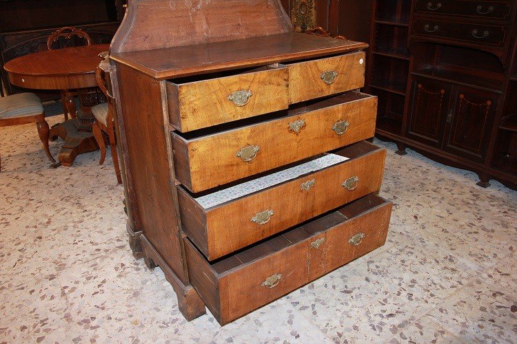 Petite Commode Anglaise De Style Queen Anne Du XVIIIe Siècle En Bois De Noyer-photo-4