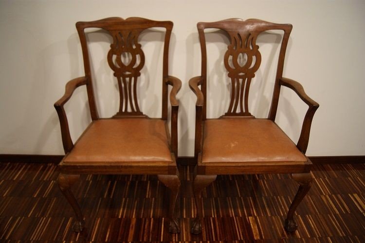 Group Of 2 English Head Chairs From The Early 1900s In Chippendale Style, Made Of Mahogany Wood