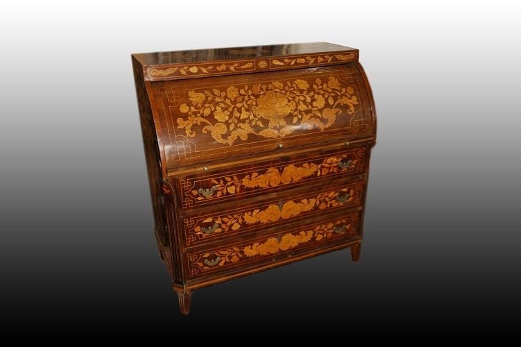 Dutch Chest Of Drawers From The Early 1800s, Louis XVI Style, In Mahogany Wood