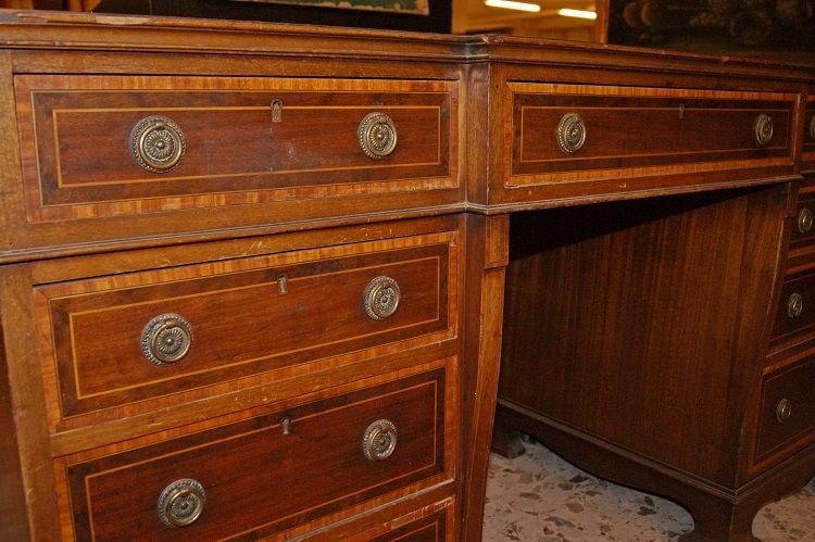 English Desk From The Second Half Of The 19th Century, Victorian Style, In Mahogany Wood-photo-2