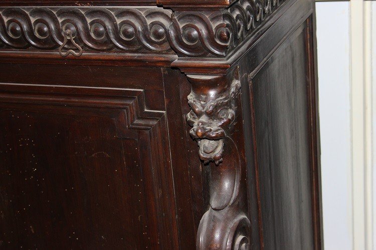 Large Italian Sideboard From The Second Half Of The 1800s, Renaissance Style, In Walnut Wood-photo-1