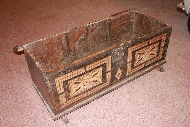 Small Italian Tyrolean Chest From The 19th Century With Internal Drawer-photo-3