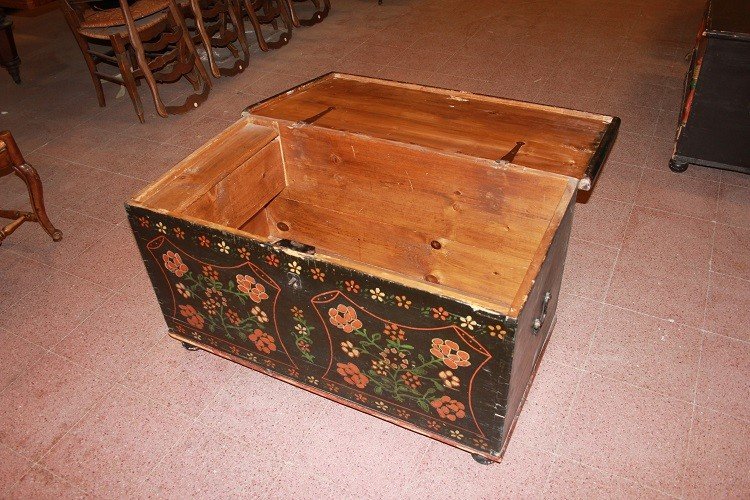 Italian Tyrolean Chest From The Second Half Of The 19th Century In Blue Lacquered Wood-photo-2