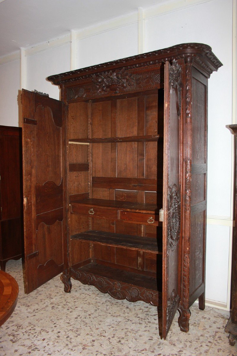 18th Century French Normandy Provincial Wardrobe With 2 Doors, Richly Carved Oak-photo-6