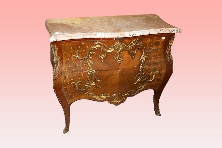 Rich Northern European Chest Of Drawers From The Mid-1800s French Louis XV Style In Rosewood-photo-3