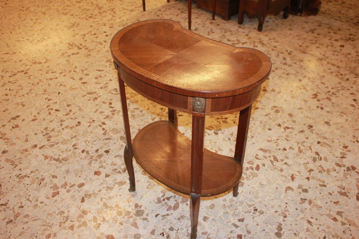 French Bean-shaped Side Table In Louis XVI Style From The 19th Century-photo-1