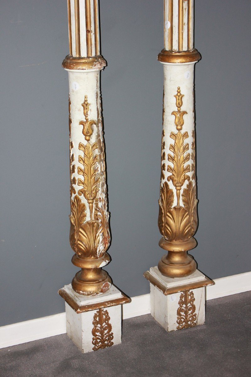 Pair Of Tall French Louis XVI Style Columns In Lacquered And Gilded Wood-photo-3