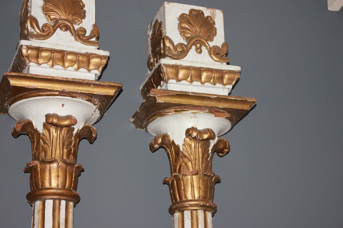 Pair Of Tall French Louis XVI Style Columns In Lacquered And Gilded Wood-photo-4