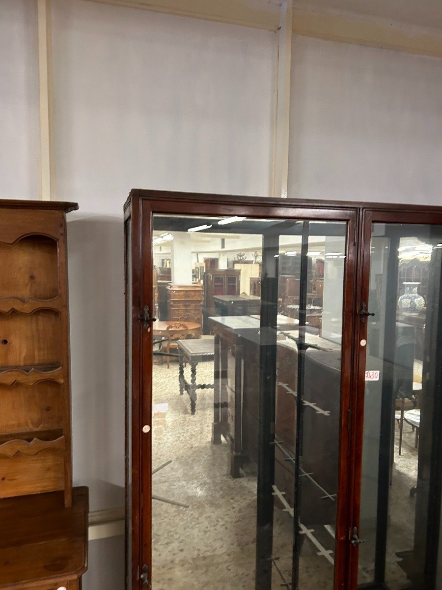 English Display Cabinet From The Late 19th Century In Mahogany-photo-2