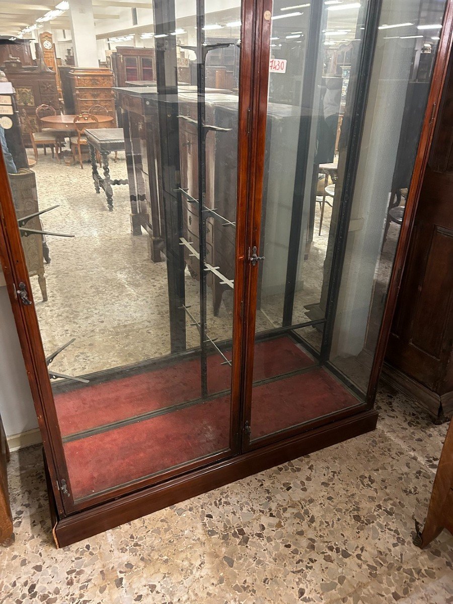 English Display Cabinet From The Late 19th Century In Mahogany-photo-3