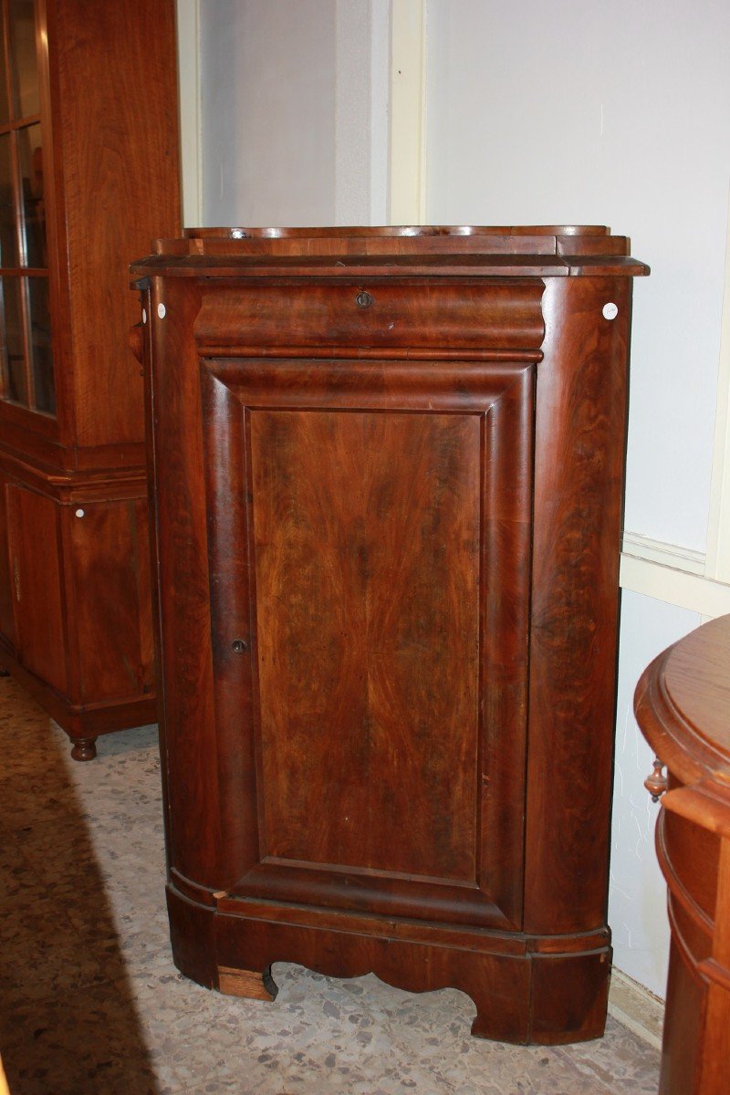 Pair Of Mahogany Corner Cabinets, Biedermeier Style, Northern Europe