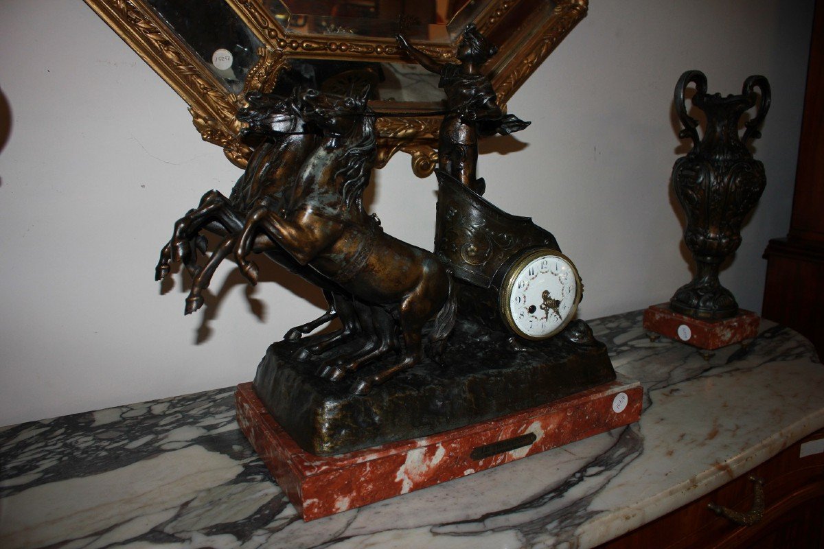 Large Triptych Clock With Chariot And 2 Metal Vases-photo-2