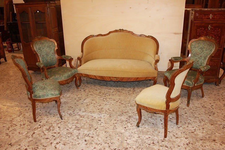 Salon Louis XV Avec Des Ornements En Bronze En Bois De Rose. Canapé, 2 Fauteuils 2 Chaises