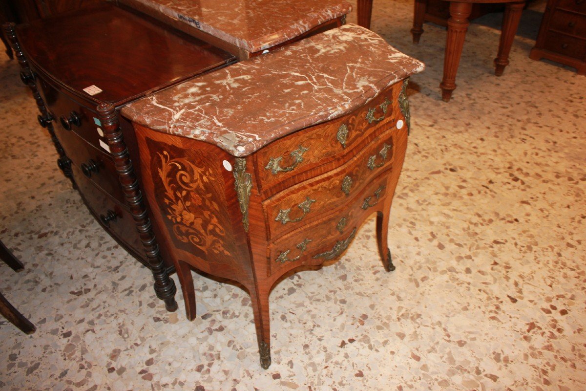 Small French Louis XV Style Floral Inlaid Chest Of Drawers-photo-1