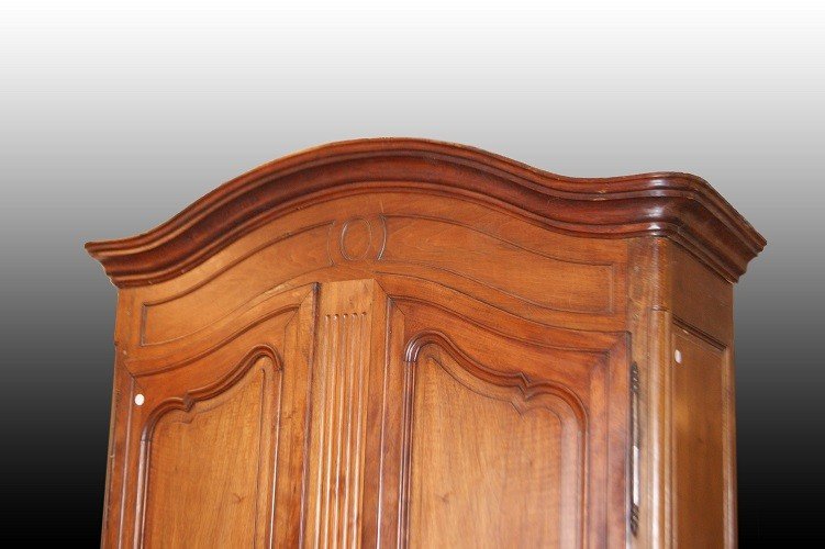 Large French Armoire From The Late 1700s, Provençal Style, In Walnut-photo-3