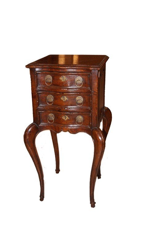 Pair Of Beautiful French Bedside Tables From The Mid 1800s, In The Provençal Style, In Walnut -photo-2