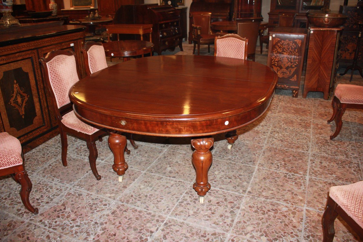 Extendable Oval Table In Victorian Style From The 19th Century In Mahogany-photo-2