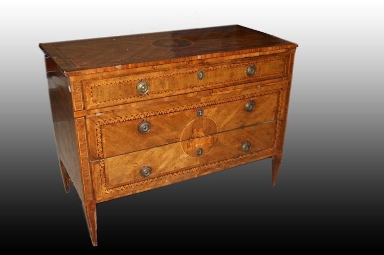 Superbe Commode Italienne Des Années 1700 Marquetée Maggiolini