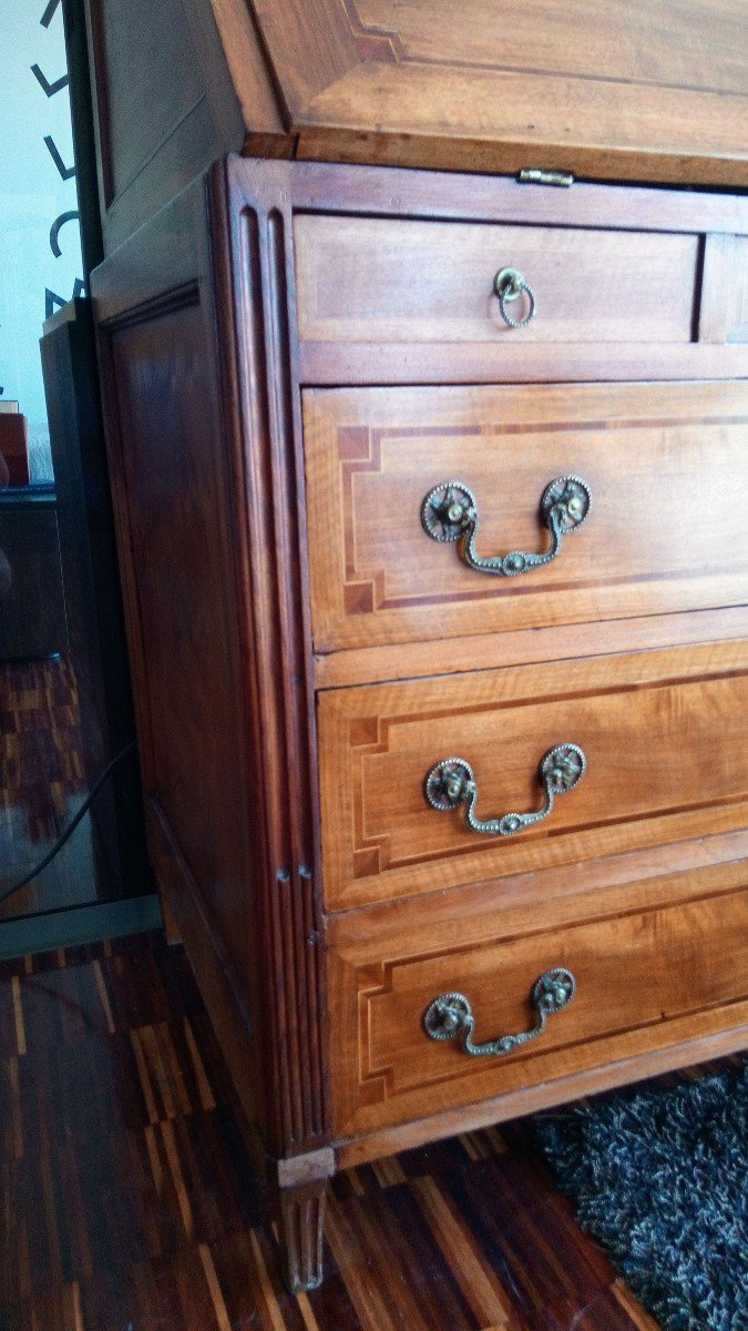 Large French Flap In Walnut And Flamed Walnut, Composed In The Lower Part Of Three Large Drawer-photo-4