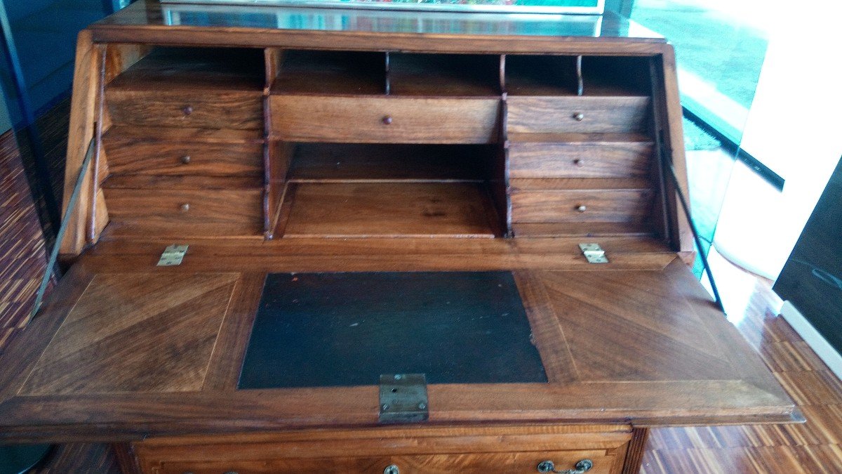 Large French Flap In Walnut And Flamed Walnut, Composed In The Lower Part Of Three Large Drawer-photo-1