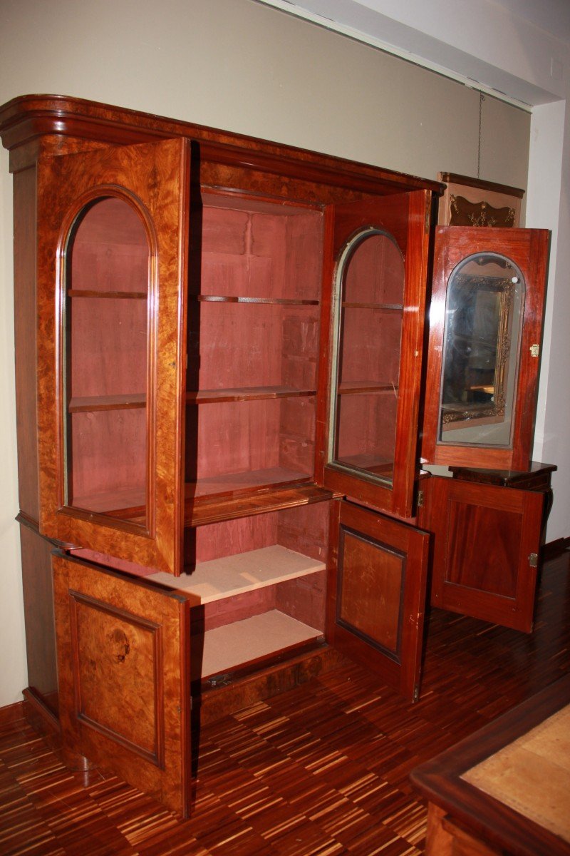 Large Victorian-style Walnut Burl Bookcase-photo-1