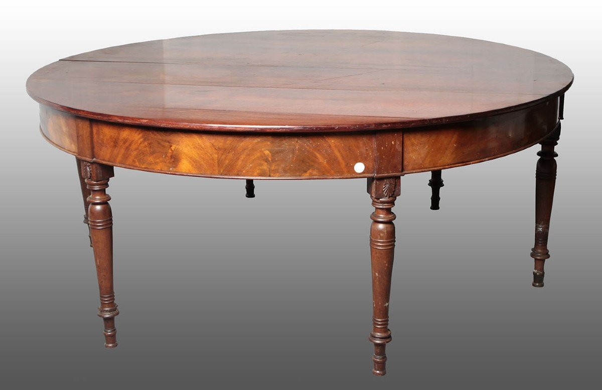 Circular Table In Mahogany And Mahogany Feather With Six Legs, Very Extendable Diameter When Cl