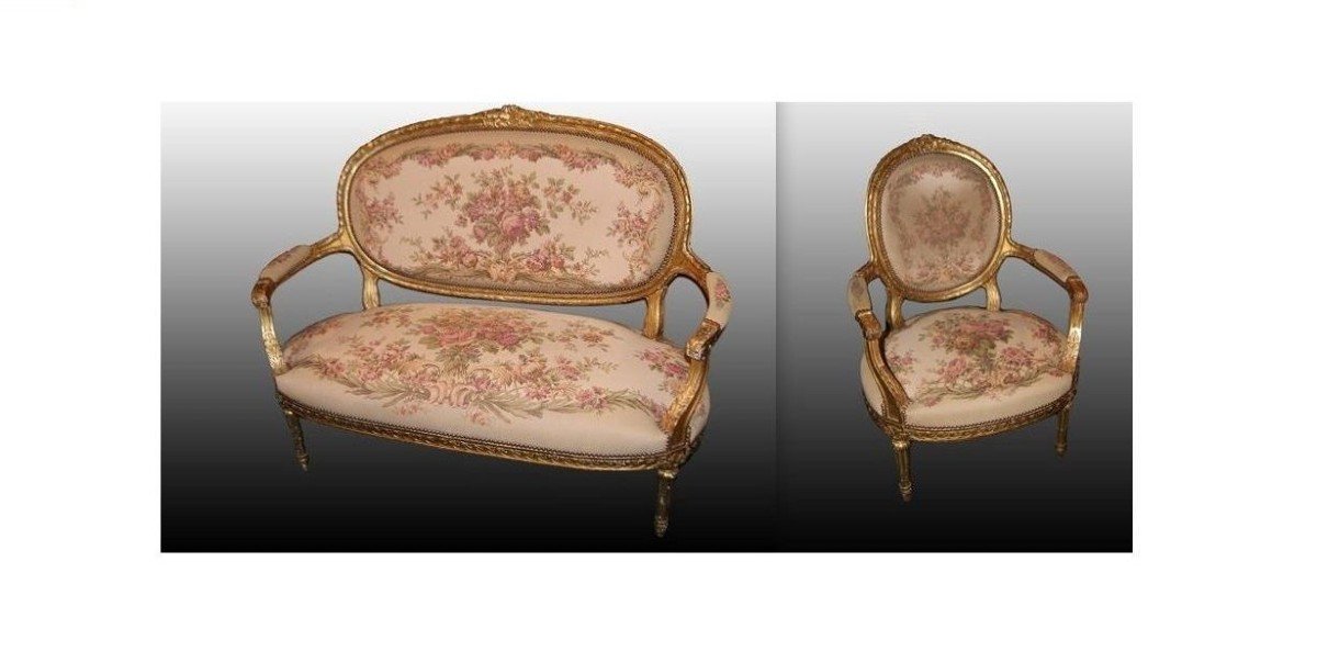 French Living Room From The 2nd Half Of The 1800s, Louis XVI Style, In Wood Gilded With Gold Le