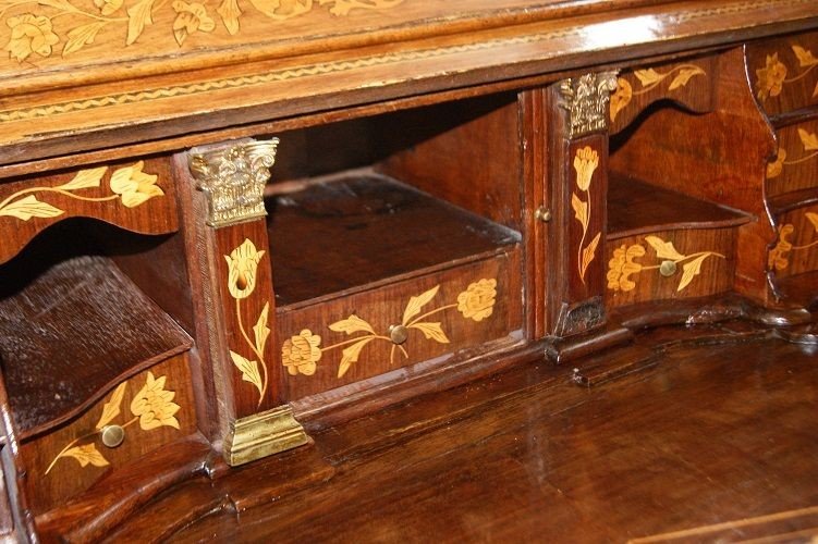 Dutch Roller Chest Of Drawers From The Late 1700s, Louis XV Style, In Mahogany Wood. It Has Ric-photo-3