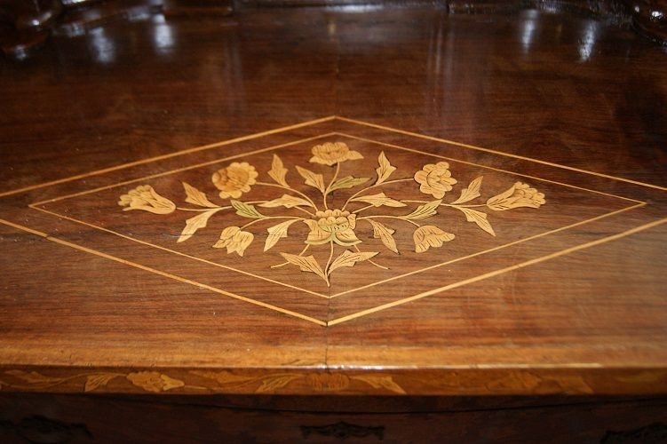 Dutch Roller Chest Of Drawers From The Late 1700s, Louis XV Style, In Mahogany Wood. It Has Ric-photo-1