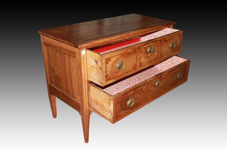 French Chest Of Drawers From The Early 1800s, In The Louis XVI Style, Made Of Walnut Wood. It F-photo-3