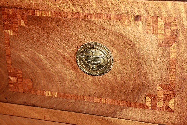 French Chest Of Drawers From The Early 1800s, In The Louis XVI Style, Made Of Walnut Wood. It F-photo-5