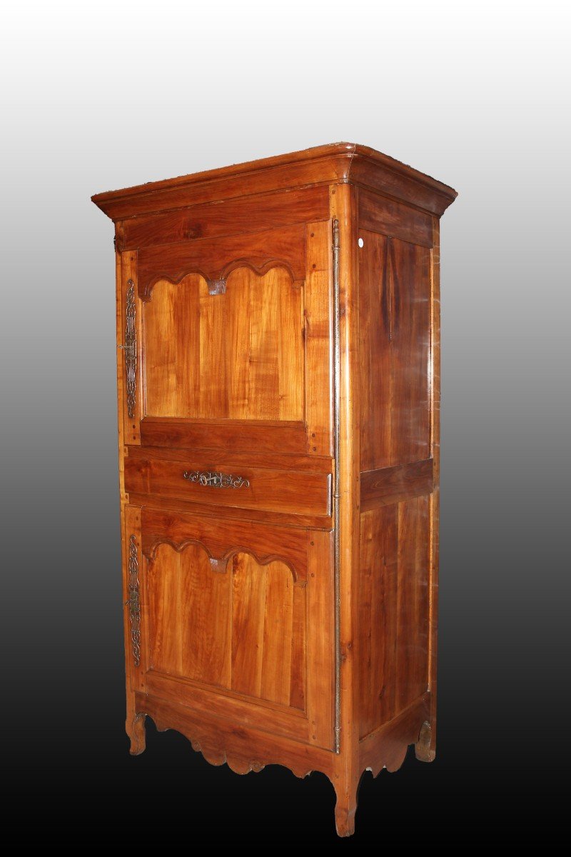 Armoire étroite Française Bois De Cerisier De La Moitié Du XIXe Siècle Avec 2 Portes Fermées -photo-2