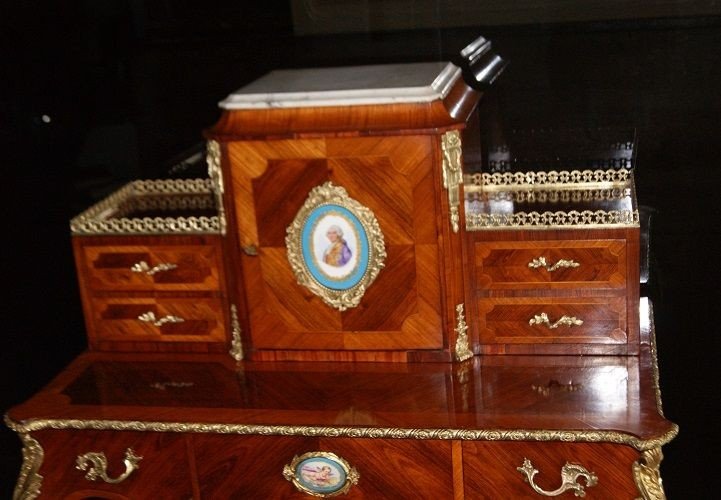 French Mid-1800s Bonheur Du Jour Writing Desk, Louis XV Style, Made Of Rosewood. It Features Ri-photo-3