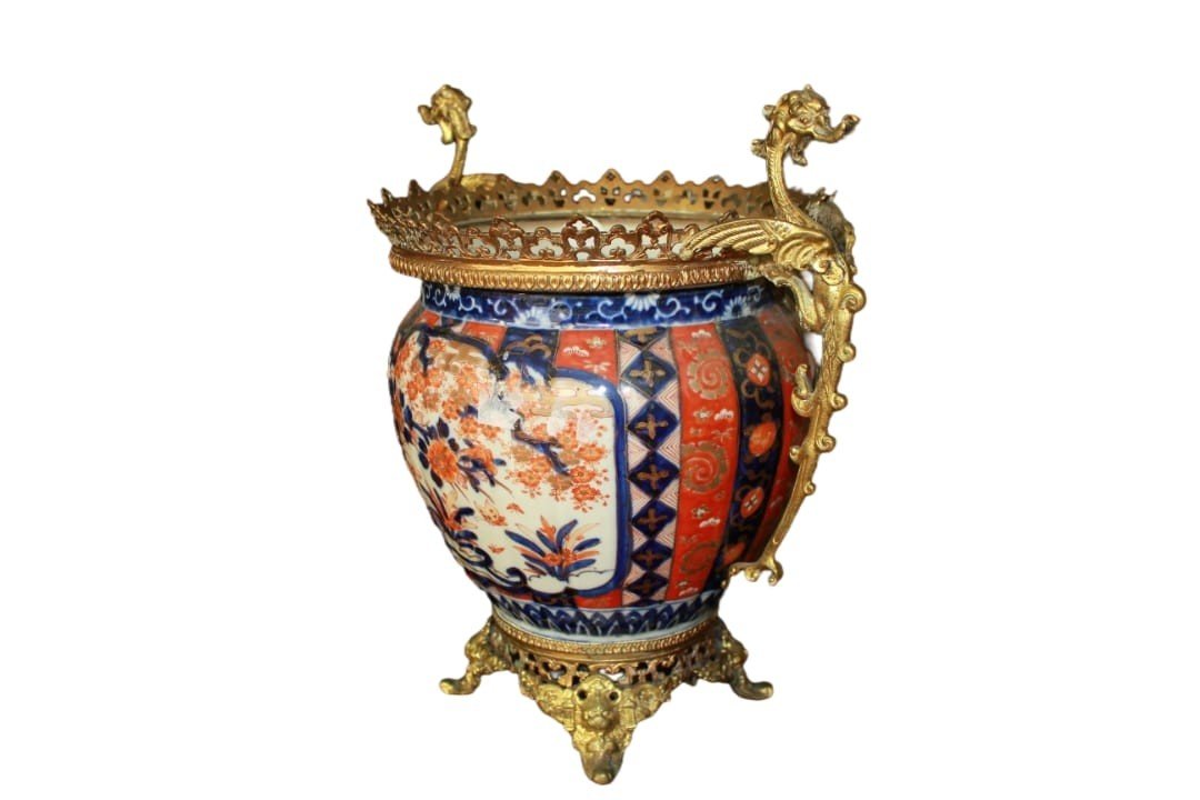 Vase Cachepot Japonais Imari Du XIXe Siècle Avec Décorations En Bronze-photo-2