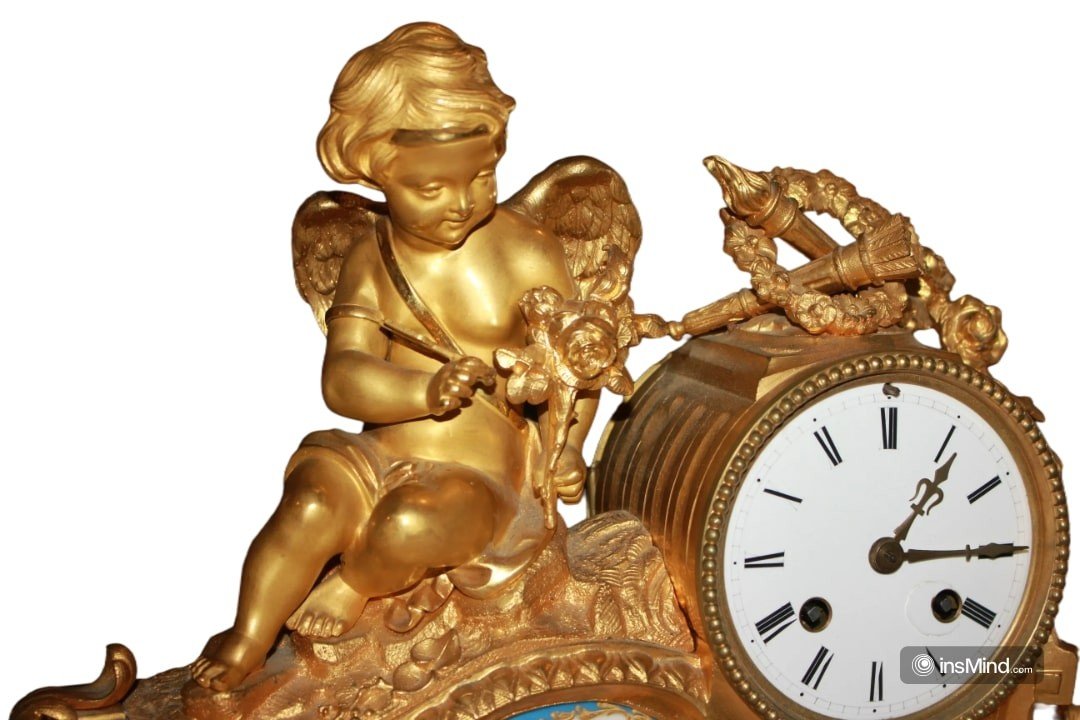 19th Century French Louis XV Gilt Bronze Mantel Clock With Sèvres Porcelain-photo-3