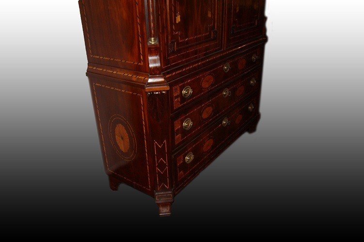 Antique And Rare Dutch 18th-century Single-body Wardrobe, Solid Oak Structure, Mahogany Veneer-photo-4