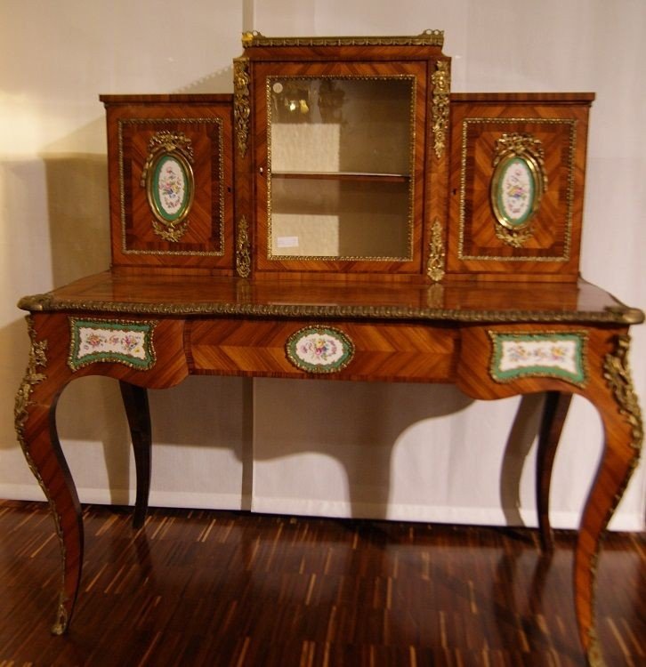 Bureau Bonheur Du Jour Français De Style Louis XV Avec Bronzes Et Porcelaine De Sèvres