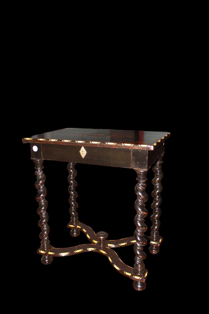 Dutch Ebony Table From The Early 1800s With Inlays And Twisted Legs-photo-1