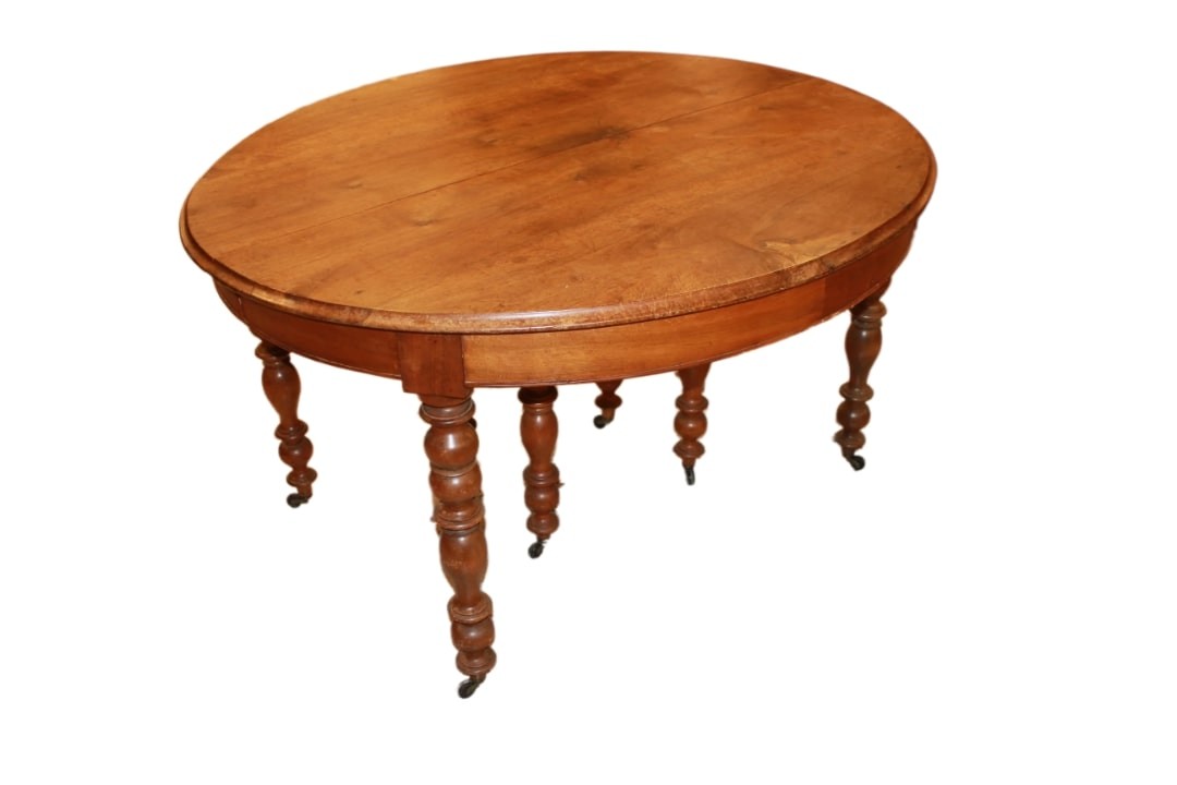 French Oval Extending Table Louis Philippe Style From The 1800s In Walnut Wood