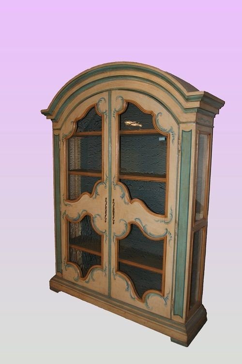 Beautiful Provençal Lacquered Showcase From The Early 1900s French