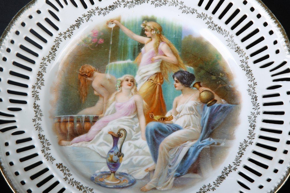 Service Composed Of 6 Plates In Austrian White Porcelain Decorated With Neoclassical Scenes-photo-3