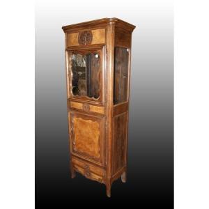 Provençal Display Cabinet From The 1800s In Walnut And Briar With Carvings